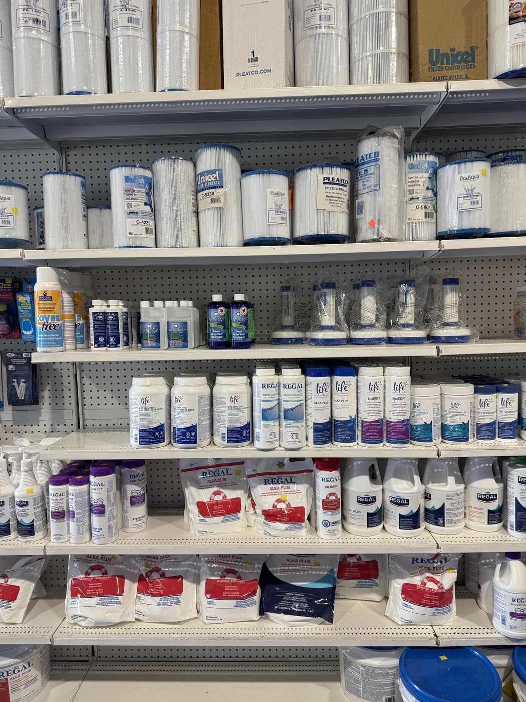Store shelving